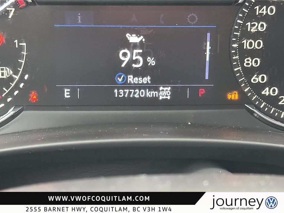 2022 Cadillac XT4 Luxury AWD-12