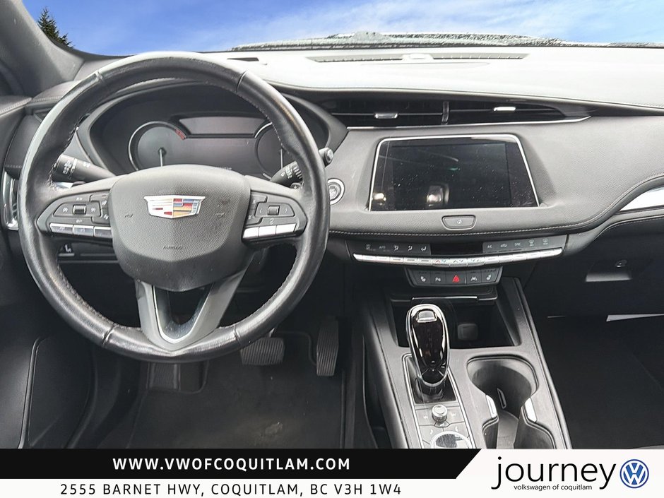 2022 Cadillac XT4 Luxury AWD-9
