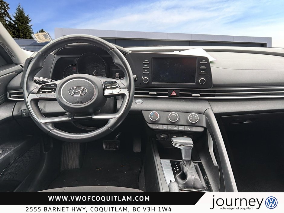 2021 Hyundai Elantra Sedan Preferred IVT-9