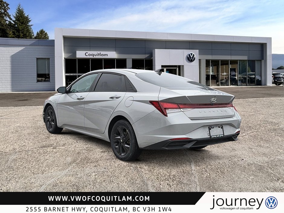 2021 Hyundai Elantra Sedan Preferred IVT-3