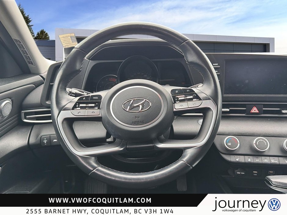 2021 Hyundai Elantra Sedan Preferred IVT-11