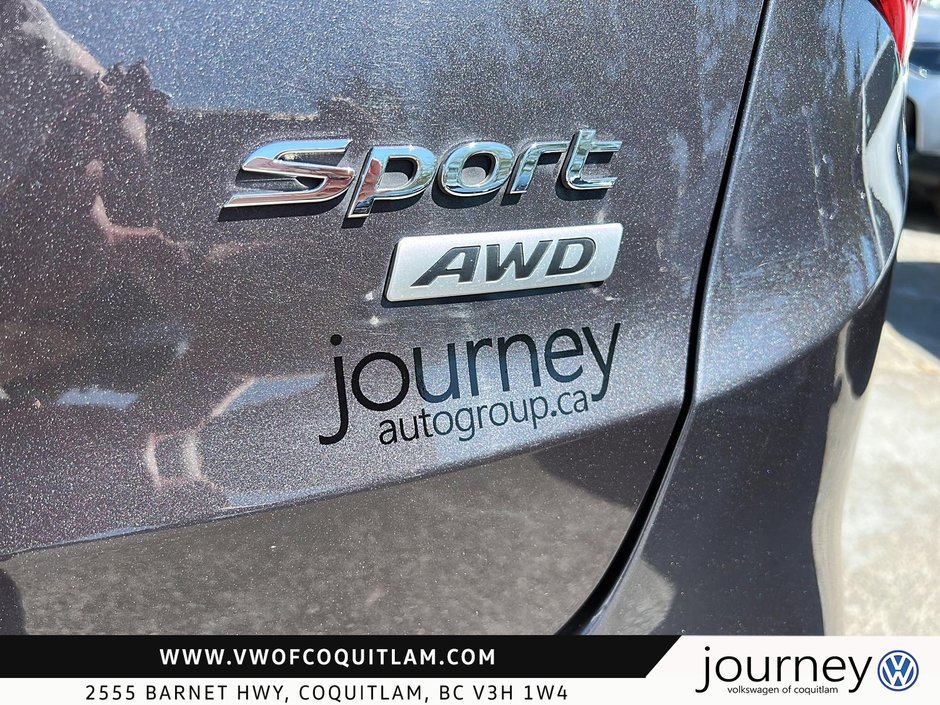 2015 Hyundai Santa Fe Sport 2.4L AWD Premium-16