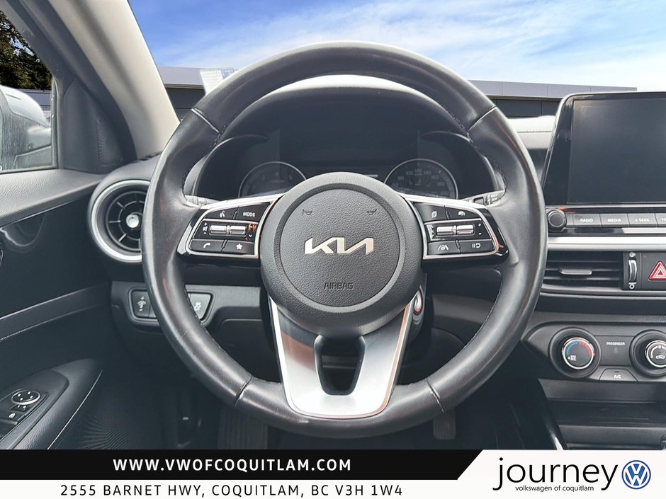 2022 Kia Forte Sedan EX IVT-11