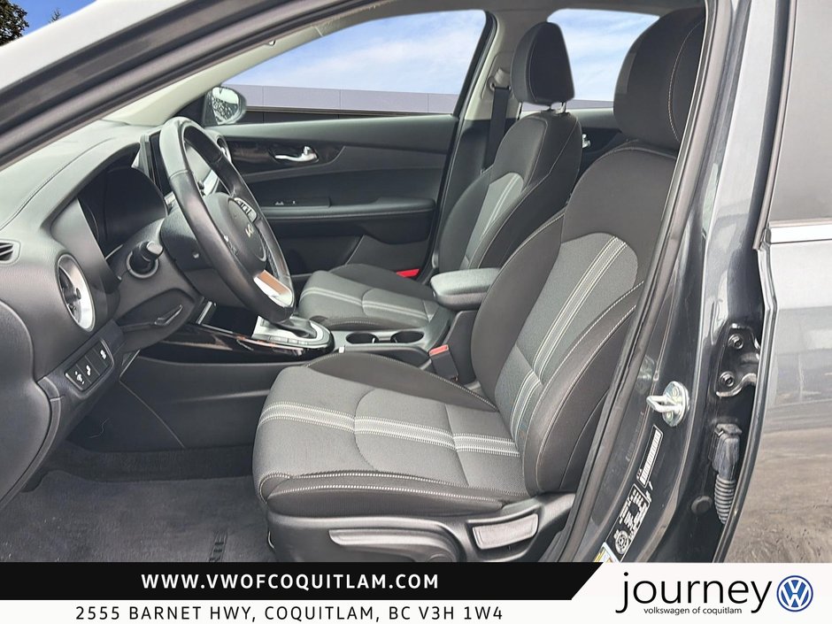 2022 Kia Forte Sedan EX IVT-8