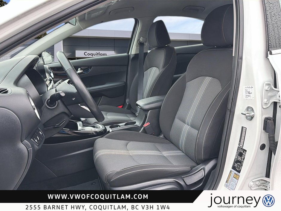 2023 Kia Forte Sedan EX IVT-8