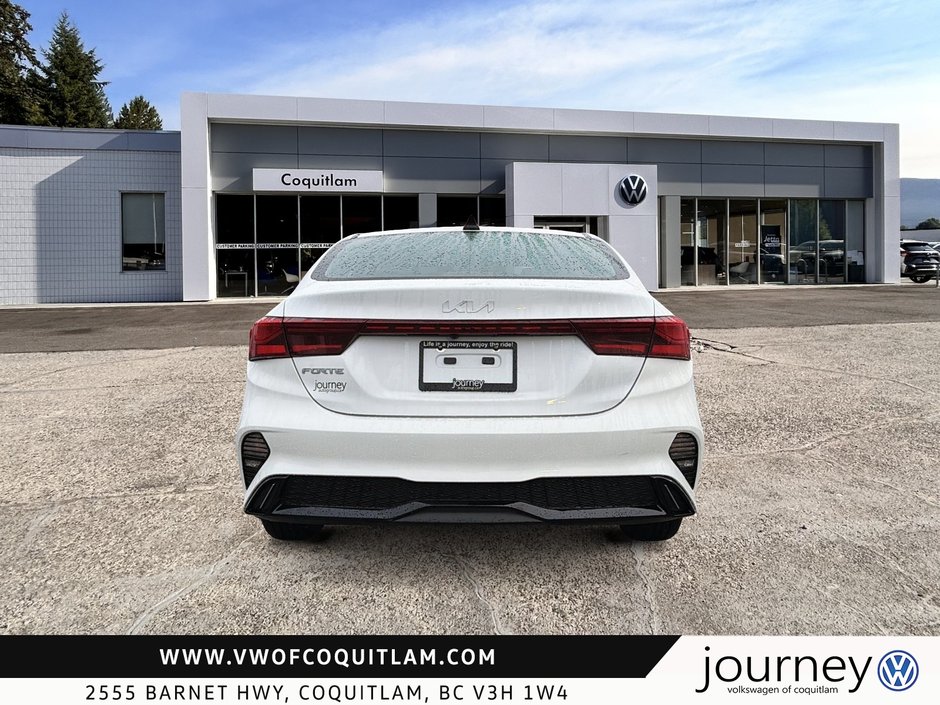 2023 Kia Forte Sedan EX IVT-2