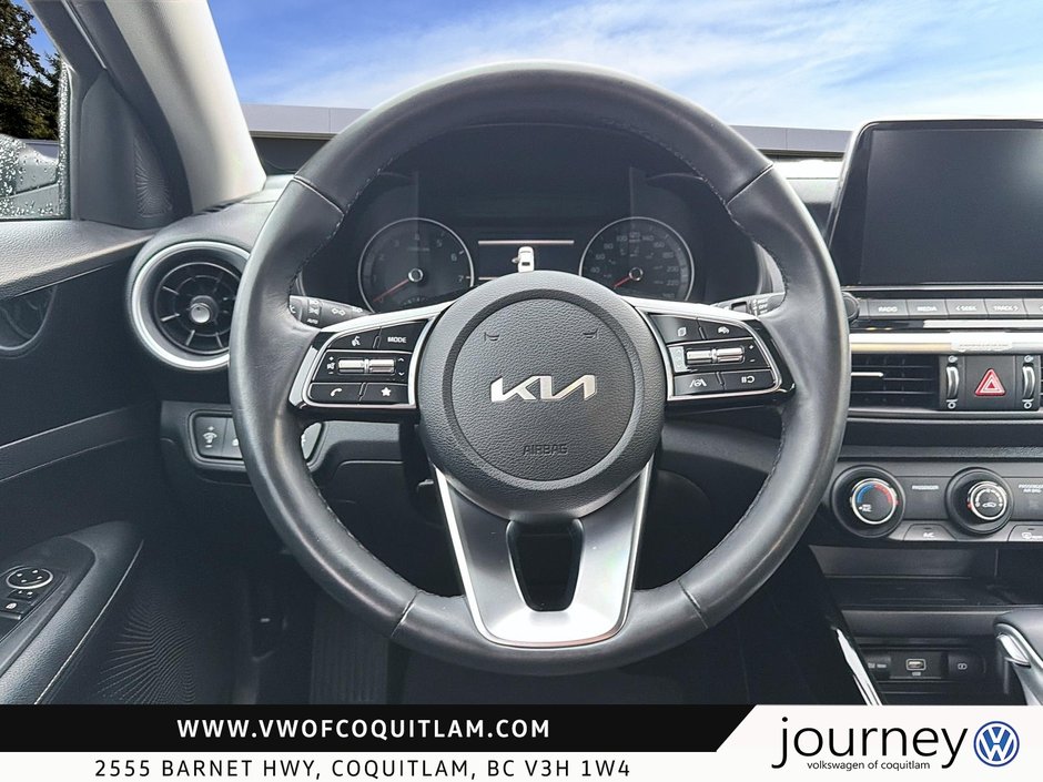 2023 Kia Forte Sedan EX IVT-11