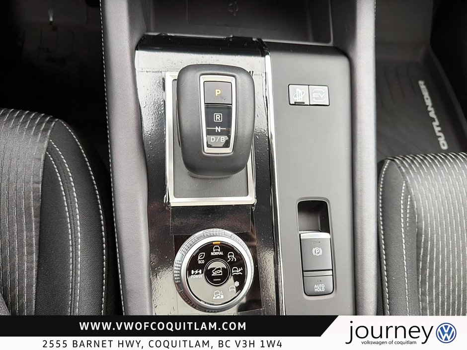 2025 Mitsubishi Outlander Plug-In Hybrid SE S-AWC-15