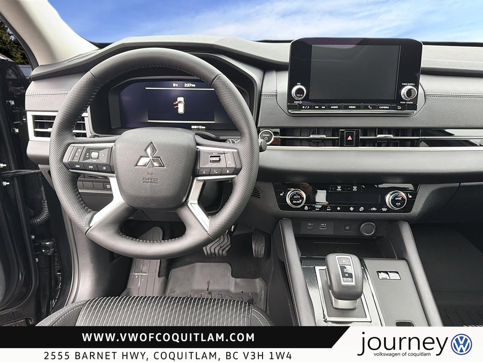 2025 Mitsubishi Outlander Plug-In Hybrid SE S-AWC-10