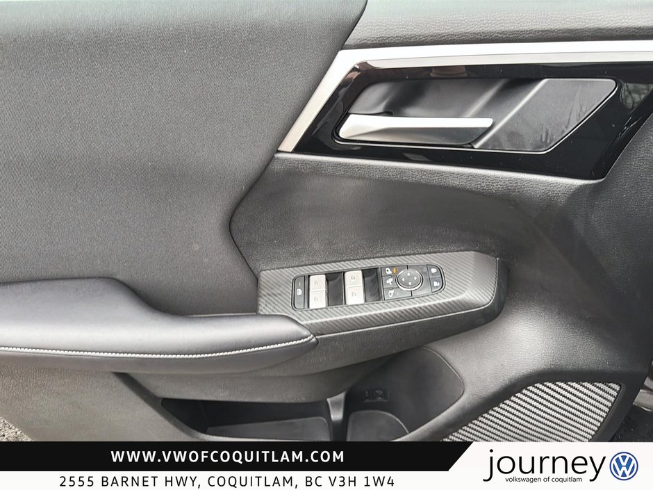 2025 Mitsubishi Outlander Plug-In Hybrid SE S-AWC-11