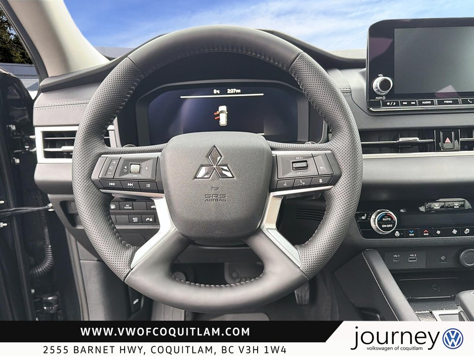 2025 Mitsubishi Outlander Plug-In Hybrid SE S-AWC-12