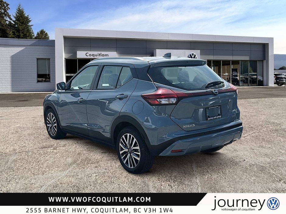2023 Nissan Kicks SV CVT-3