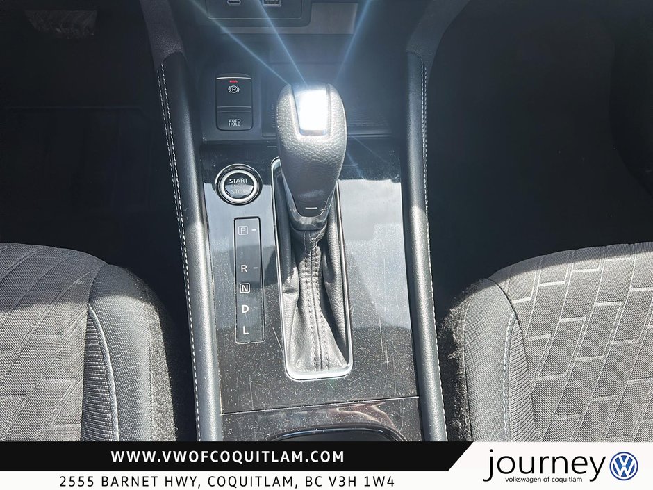 2023 Nissan Kicks SV CVT-13