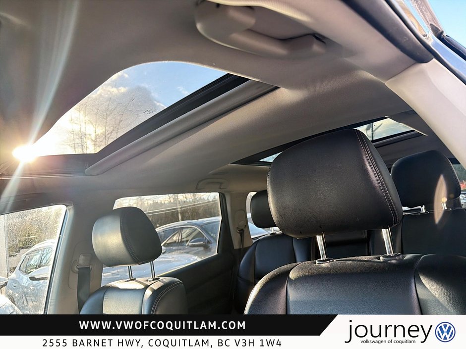 2018 Nissan Pathfinder Midnight Edition V6 4x4 at-16