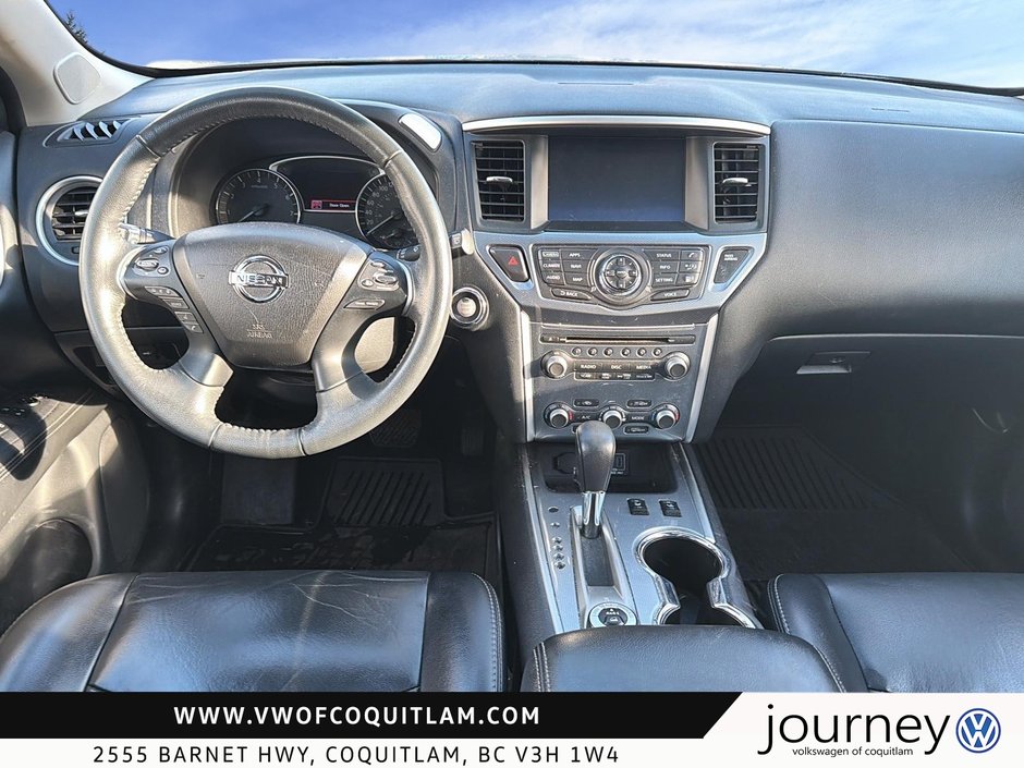 2018 Nissan Pathfinder Midnight Edition V6 4x4 at-10