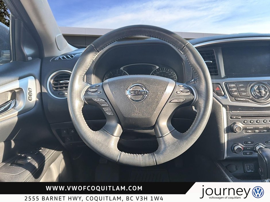 2018 Nissan Pathfinder Midnight Edition V6 4x4 at-12