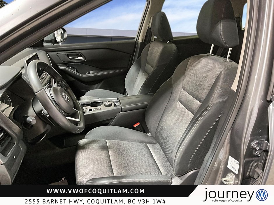 2024 Nissan Rogue AWD SV Moonroof-8