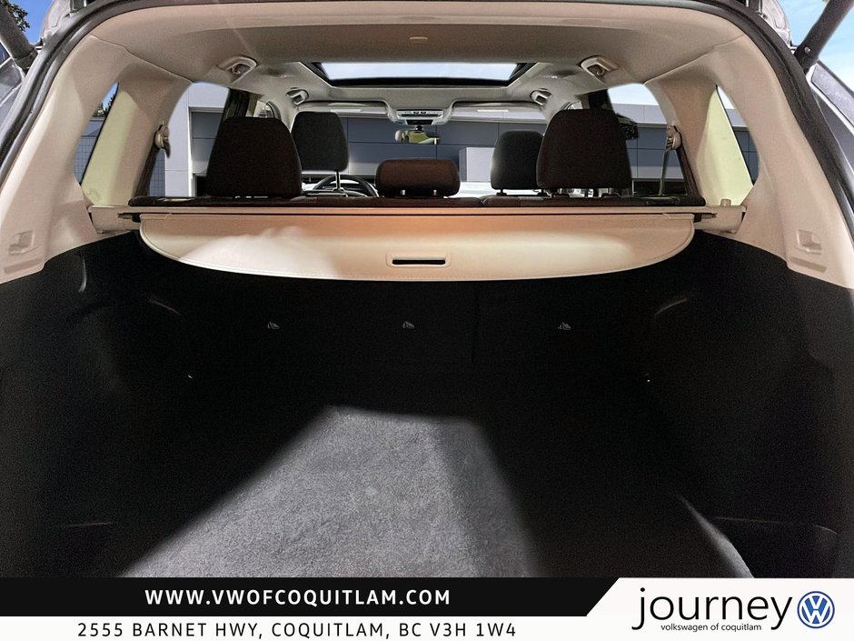 2024 Nissan Rogue AWD SV Moonroof-5