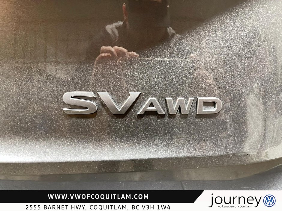 2024 Nissan Rogue AWD SV Moonroof-16