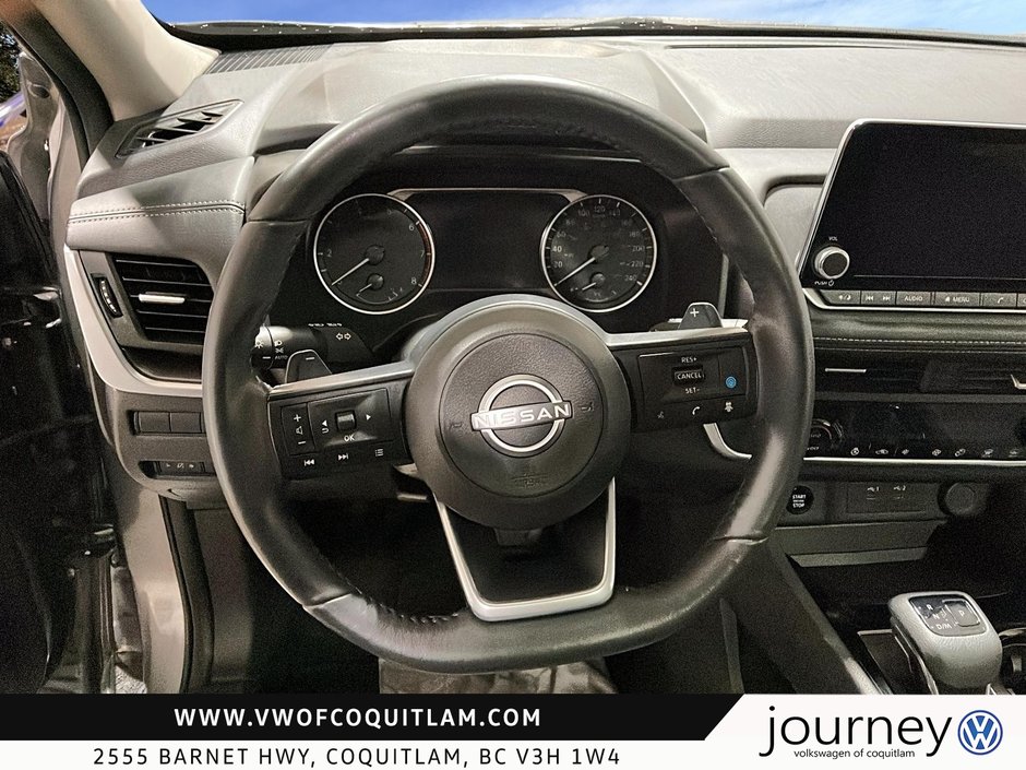 2024 Nissan Rogue AWD SV Moonroof-11