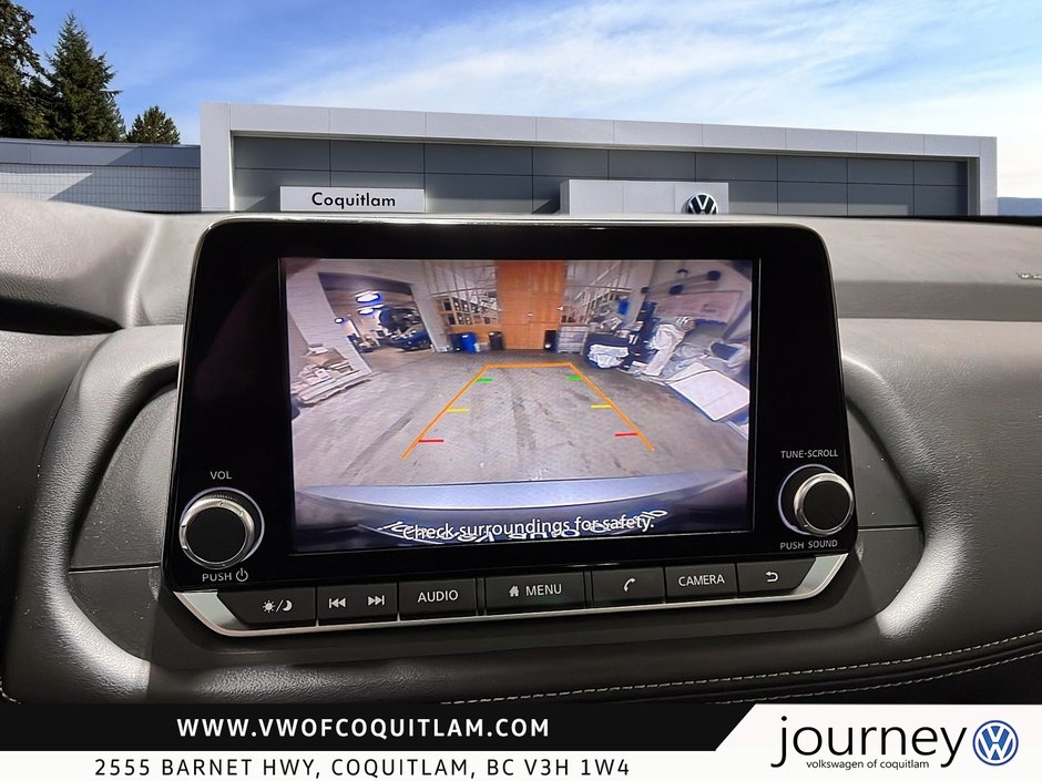 2024 Nissan Rogue AWD SV Moonroof-17