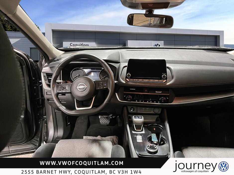 2024 Nissan Rogue AWD SV Moonroof-9