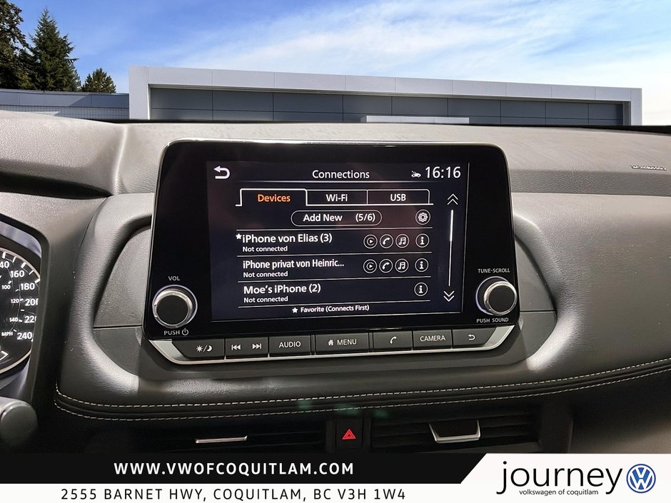 2024 Nissan Rogue AWD SV Moonroof-18