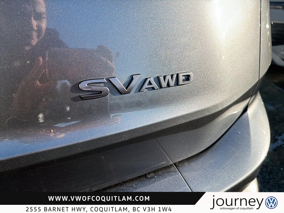 2024 Nissan Rogue AWD SV Moonroof-16