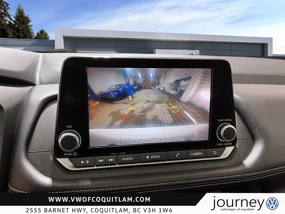 2024 Nissan Rogue AWD SV Moonroof-17