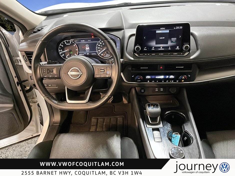 2024 Nissan Rogue AWD SV Moonroof-13