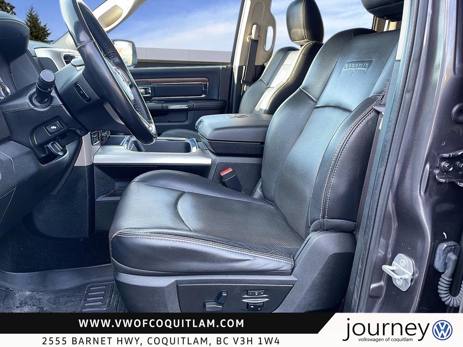 2017 Ram RAM 1500 Crew Cab 4x4 Laramie (140.5 WB - 5.7 Box)-7