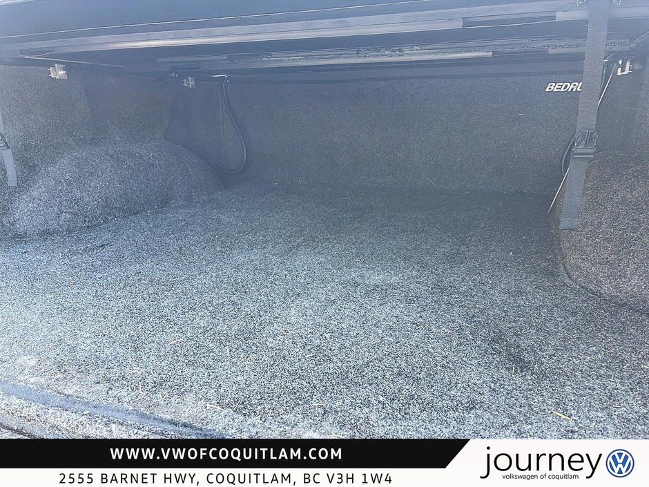 2017 Ram RAM 1500 Crew Cab 4x4 Laramie (140.5 WB - 5.7 Box)-16