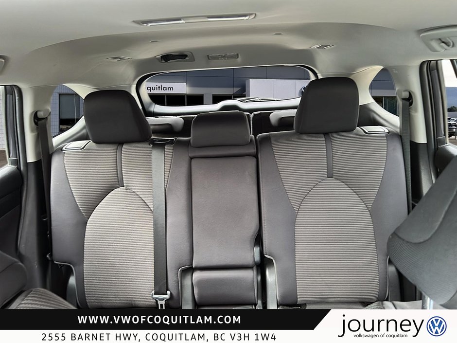 2023 Toyota Highlander LE AWD-9