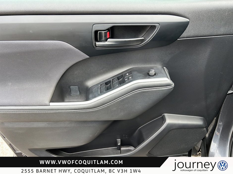 2023 Toyota Highlander LE AWD-11