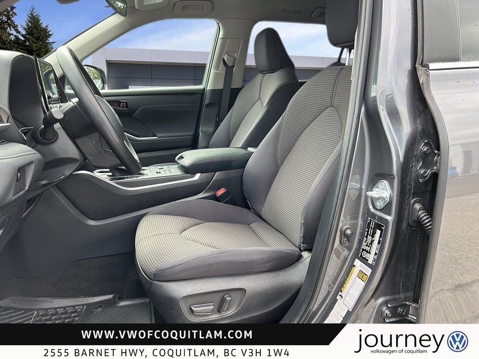 2023 Toyota Highlander LE AWD-8