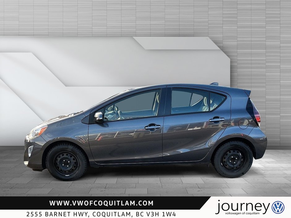 2016 Toyota Prius C Tech-4