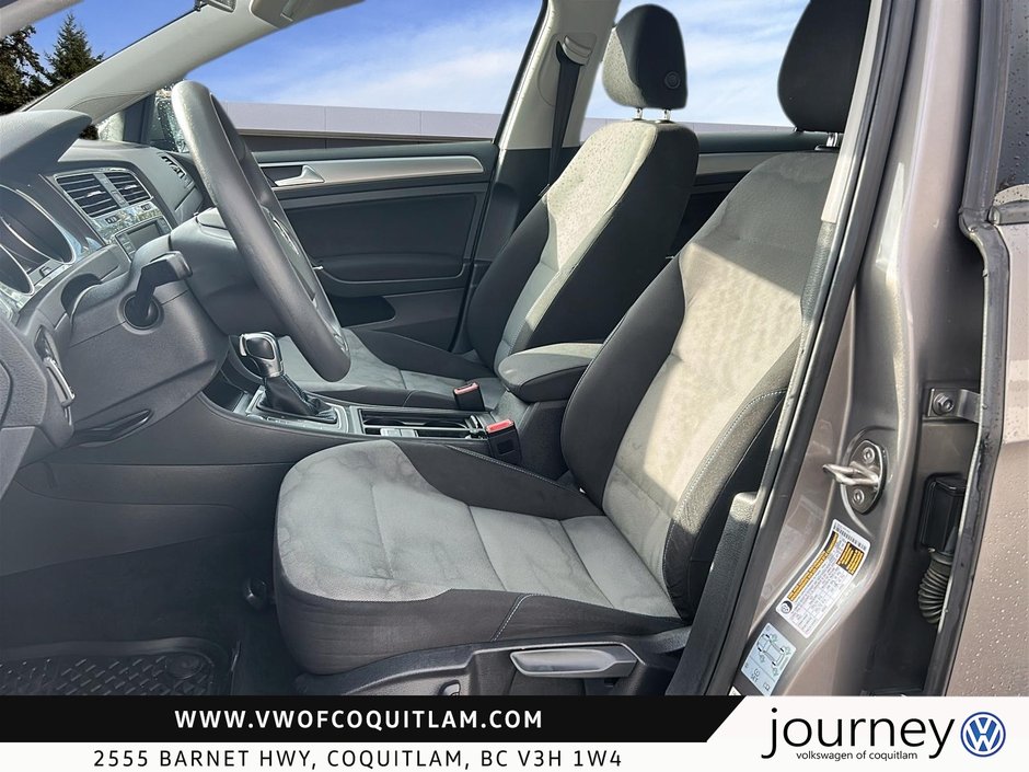 2016 Volkswagen e-Golf (U.S. Model) SE-8