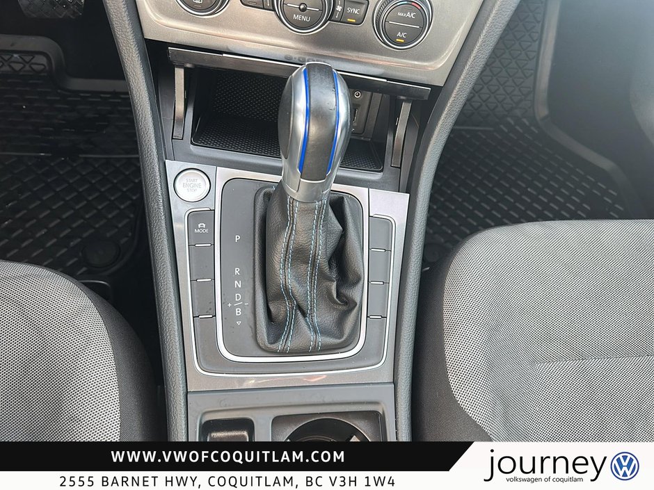 2016 Volkswagen e-Golf (U.S. Model) SE-14