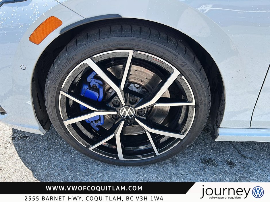 2023 Volkswagen Golf R 2.0T 7Sp at DSG w/Tip-5
