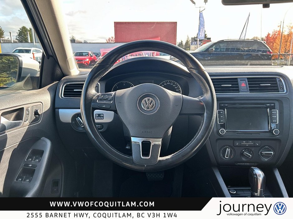 2012 Volkswagen Jetta Highline 2.0 TDI 6sp DSG at Tip-10