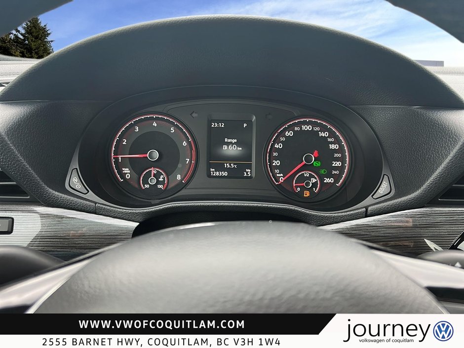 2021 Volkswagen Passat Highline 2.0T 6sp at w/Tip-13