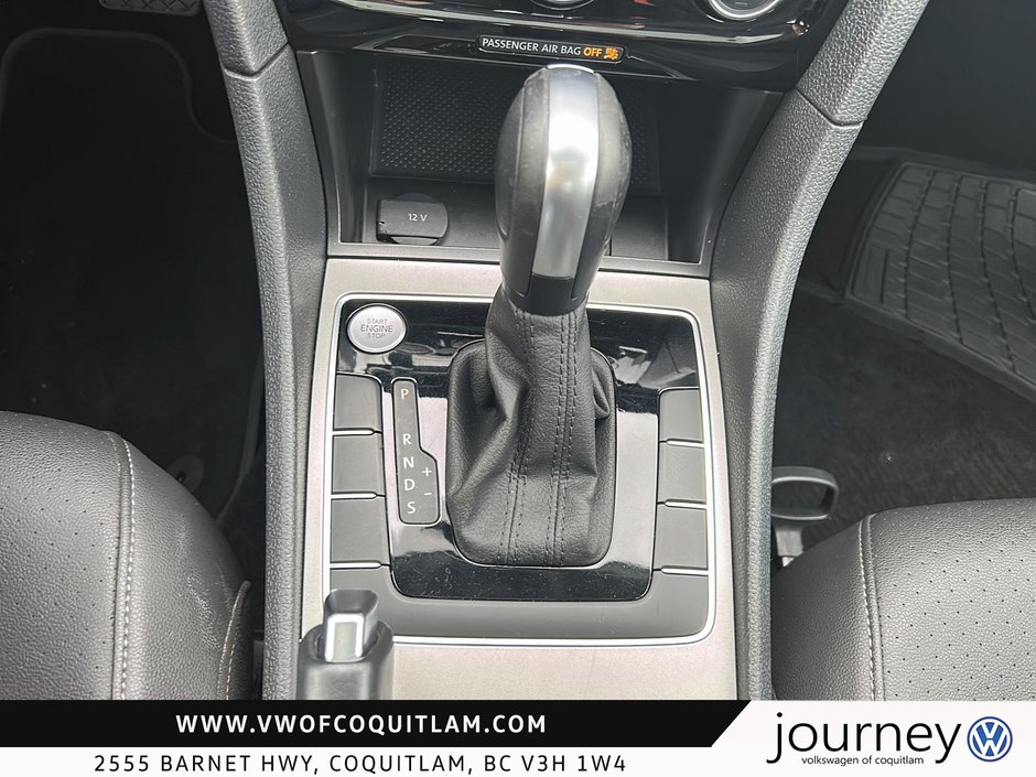 2021 Volkswagen Passat Highline 2.0T 6sp at w/Tip-14