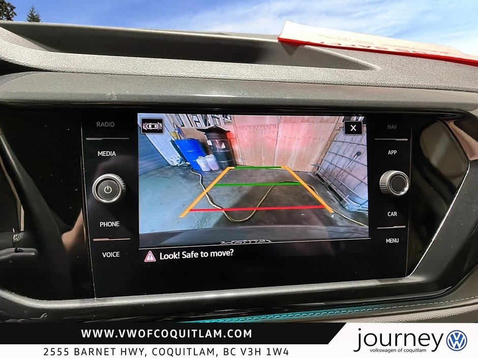 2022 Volkswagen Taos Highline 1.5T 7sp at DSG w/ Tip 4M-17