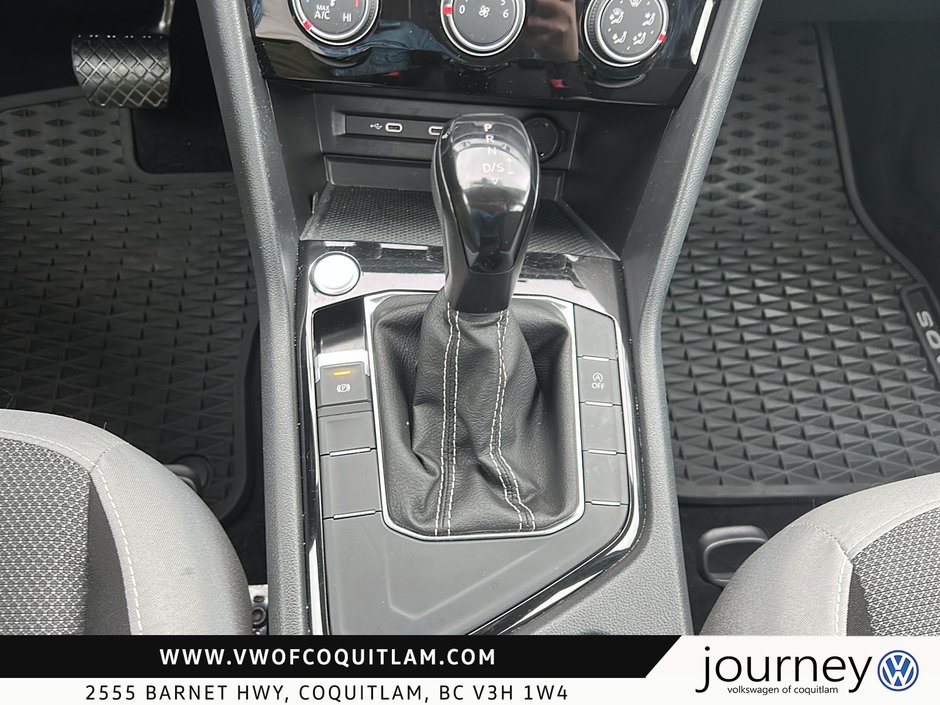 2023 Volkswagen Taos Trendline 1.5T 8sp at w/ Tip-15