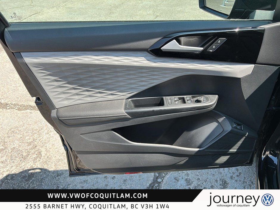 2024 Volkswagen Taos Trendline 1.5T 8sp at w/ Tip-11