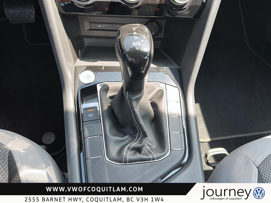 2024 Volkswagen Taos Trendline 1.5T 8sp at w/ Tip-15