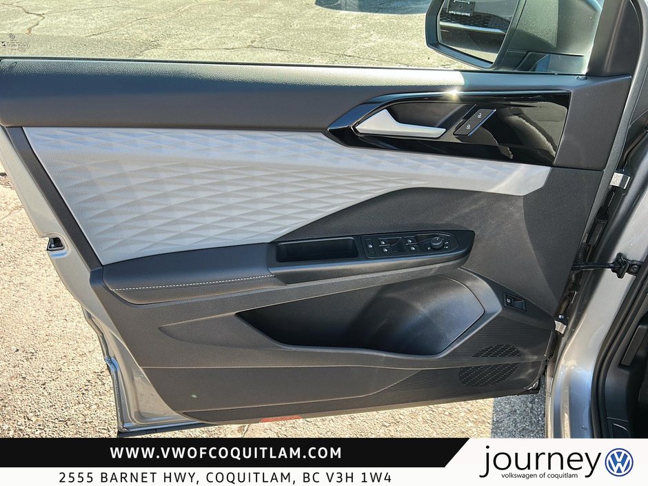 2024 Volkswagen Taos Trendline 1.5T 8sp at w/ Tip-10
