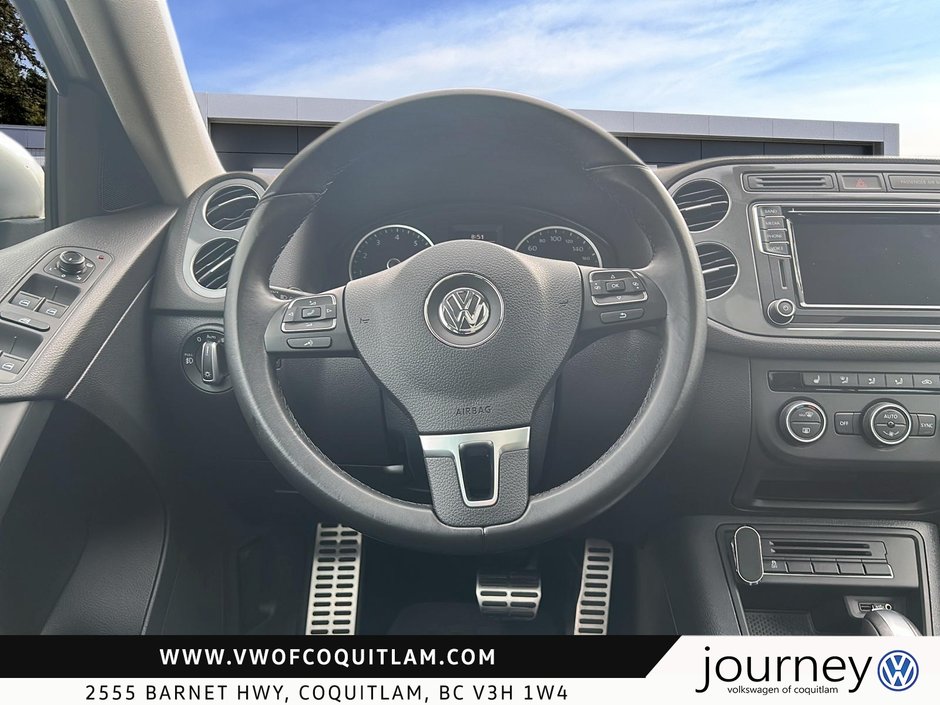 2017 Volkswagen Tiguan Wolfsburg Edition 2.0T 6sp at w/Tip 4M-11