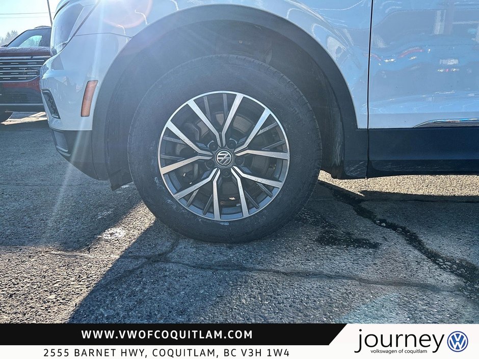 2021 Volkswagen Tiguan Comfortline 2.0T 8sp at w/Tip 4M-5