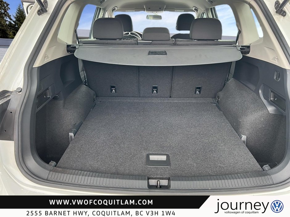 2021 Volkswagen Tiguan Trendline 2.0T 8sp at w/Tip 4M-5